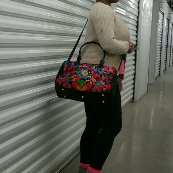 SOLD NEW Detenté Leather Floral Convertible Bag - Picture 2 of 8